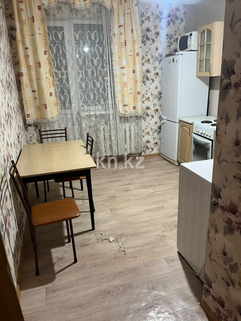 Аренда 1-комнатной квартиры, 42 м² в Астане