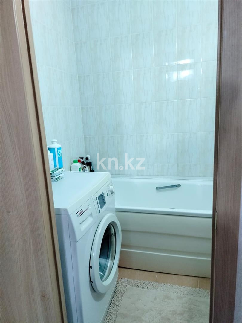 Продажа 3-комнатной квартиры, 63 м², мкр. Восток-3 в Караганде - фото 10