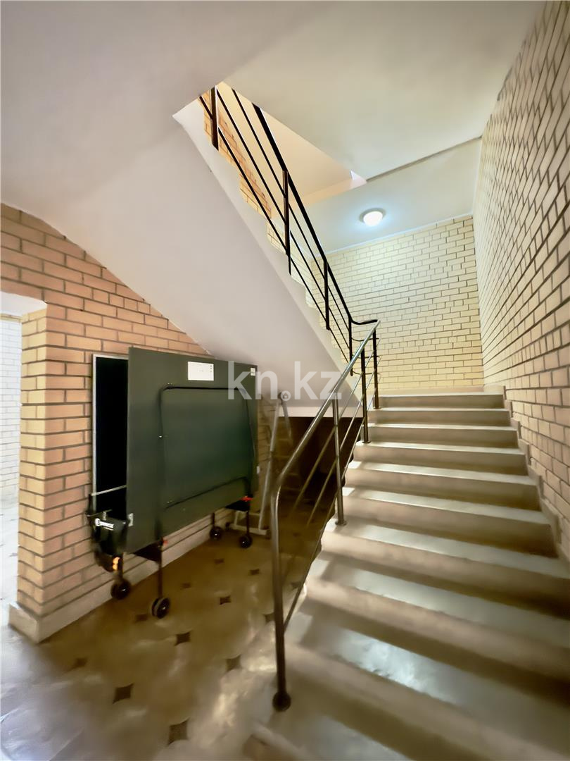 Продажа 5-комнатной квартиры, 217 м², ул. Аманжолова, дом  41 в Караганде - фото 33