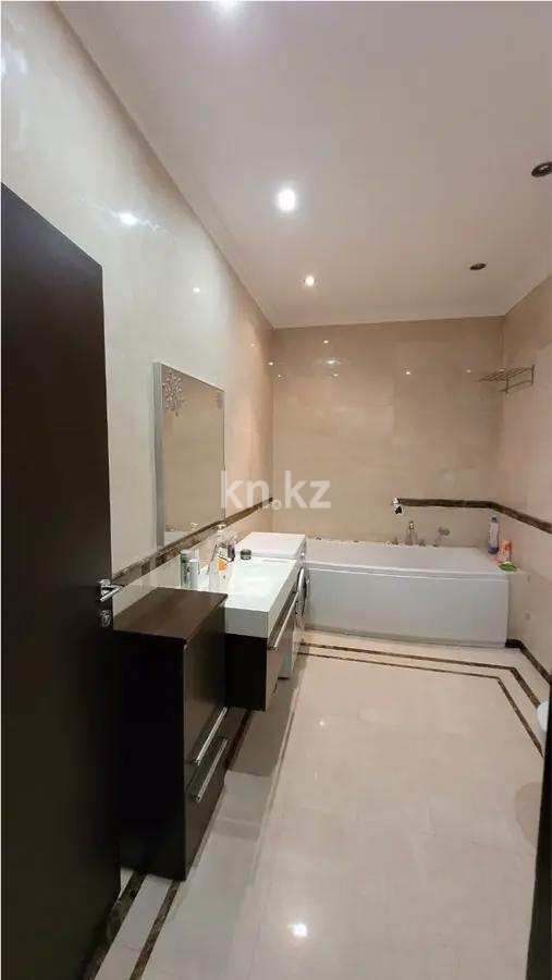 Продажа 4-комнатной квартиры, 174.8 м², ул. Кенесары, дом  4 в Астане - фото 6