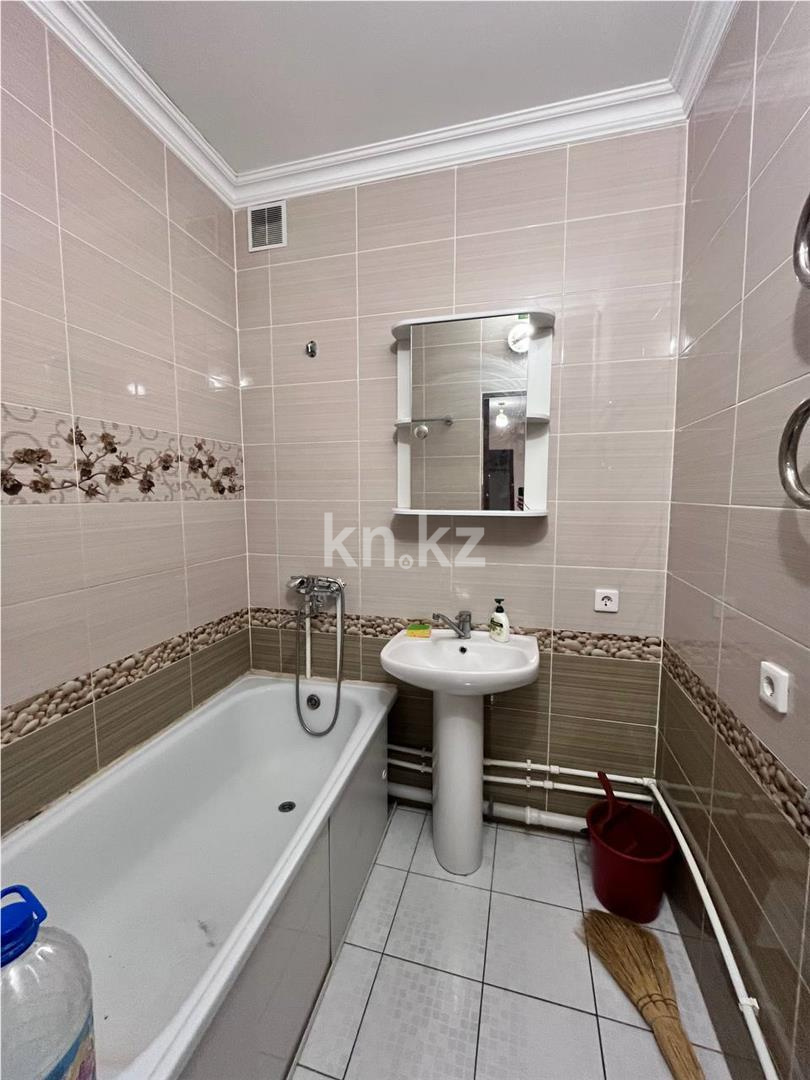 Продажа 2-комнатной квартиры, 71 м², ул. Момышулы в Караганде - фото 8