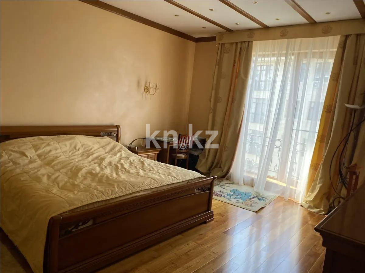 Продажа 4-комнатной квартиры, 158 м², пр. Назарбаева, дом  301 в Алматы - фото 2