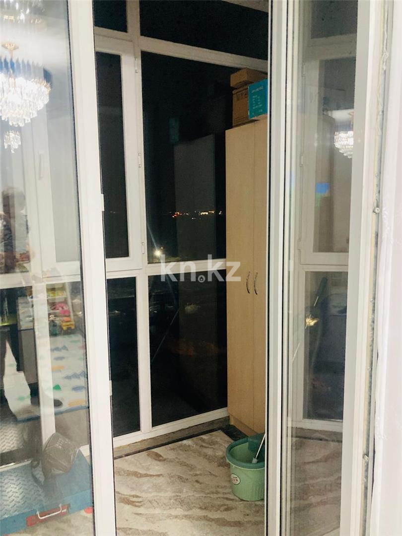 Продажа 2-комнатной квартиры, 62 м², ул. Муканова в Караганде - фото 13