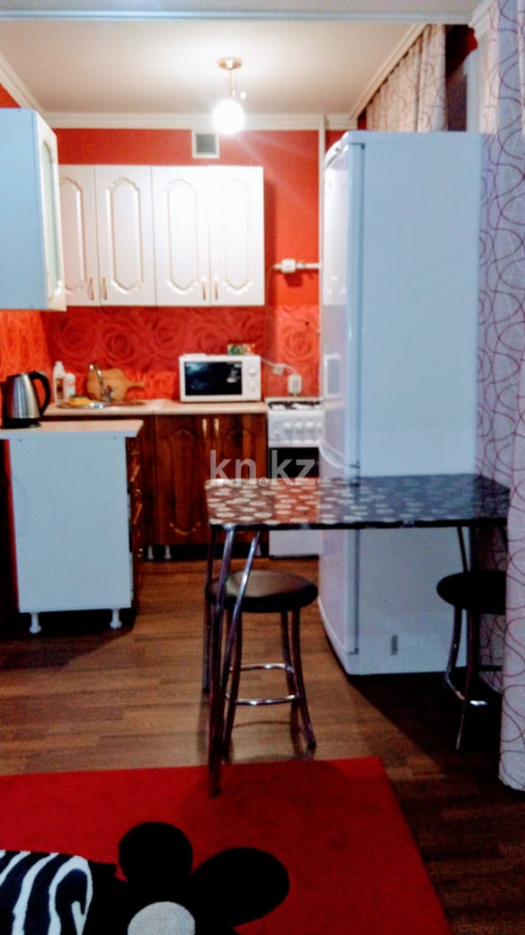 Аренда 2-комнатной квартиры посуточно, 50 м², пр. Н. Абдирова, дом  25 в Караганде - фото 5