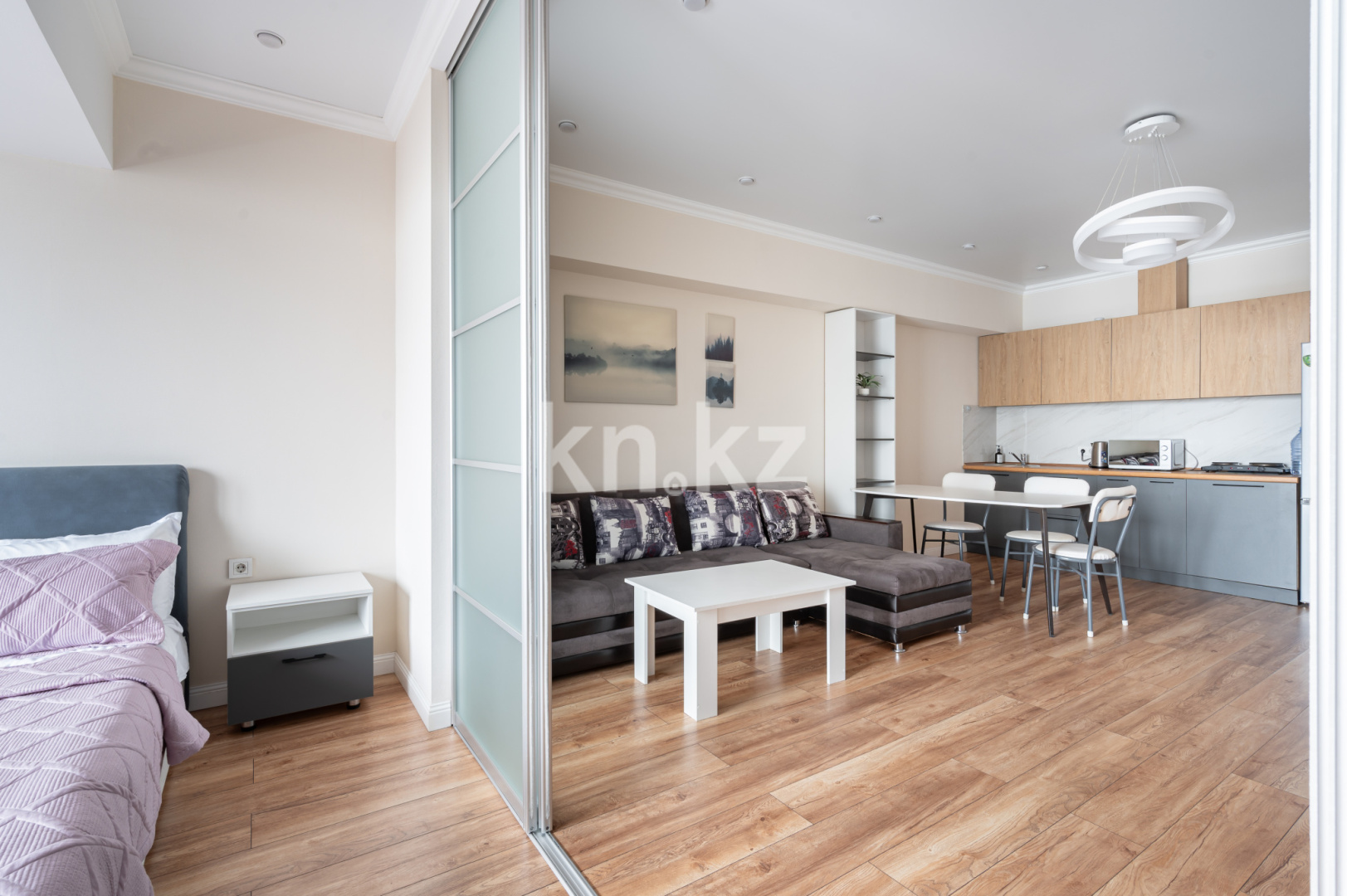 Аренда 1-комнатной квартиры посуточно, 50 м² в Алматы - фото 8