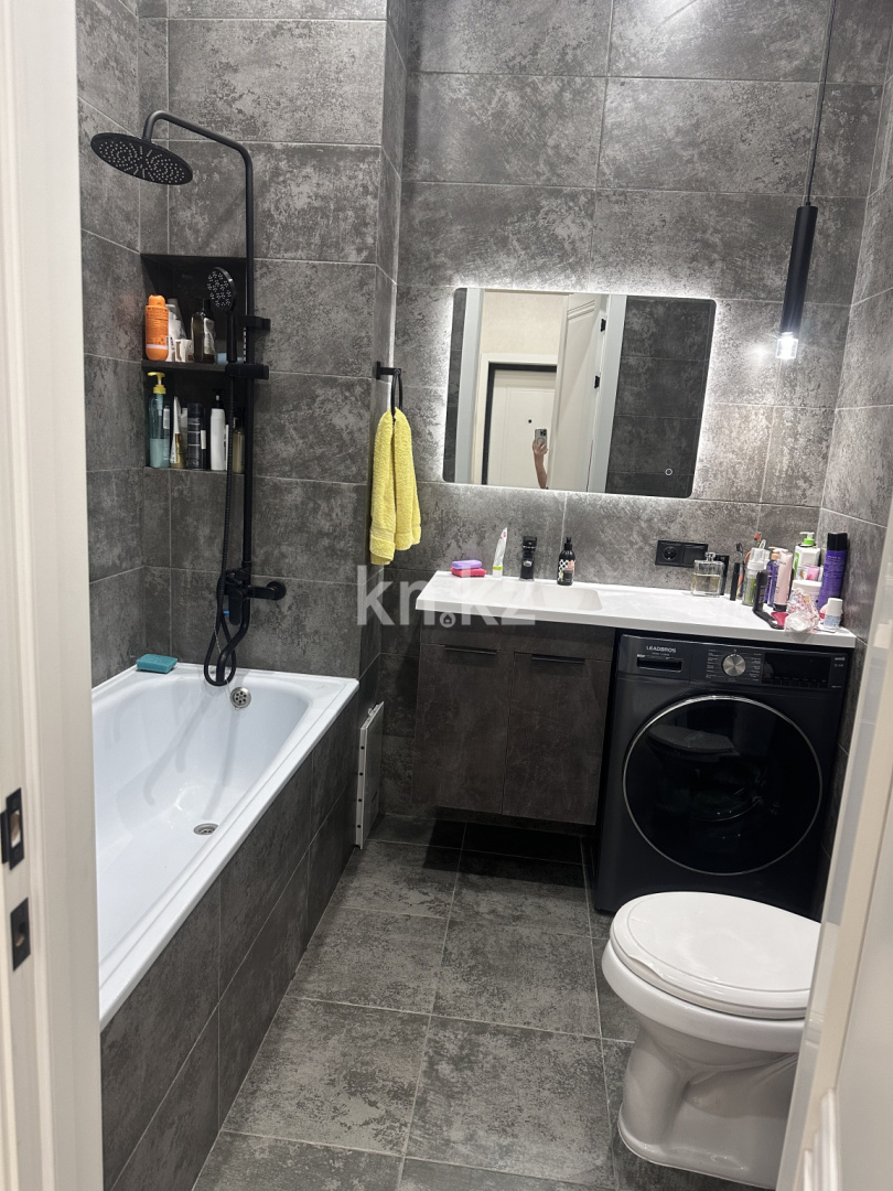 Продажа 3-комнатной квартиры, 80 м², ул. Гапеева, дом  1/9 в Караганде - фото 8