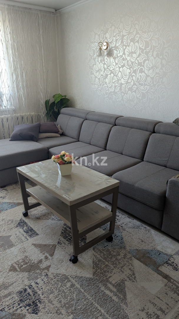 Продажа 4-комнатной квартиры, 77 м² в Караганде