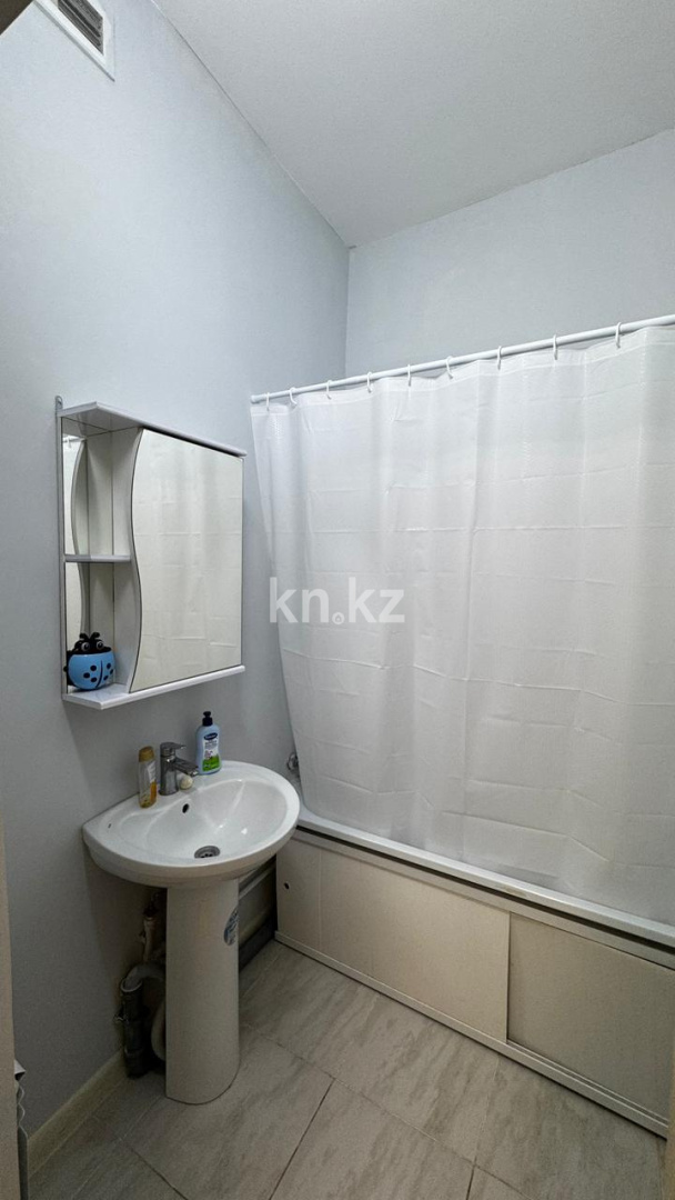 Продажа 3-комнатной квартиры, 75 м², пр. Шахтеров в Караганде - фото 12