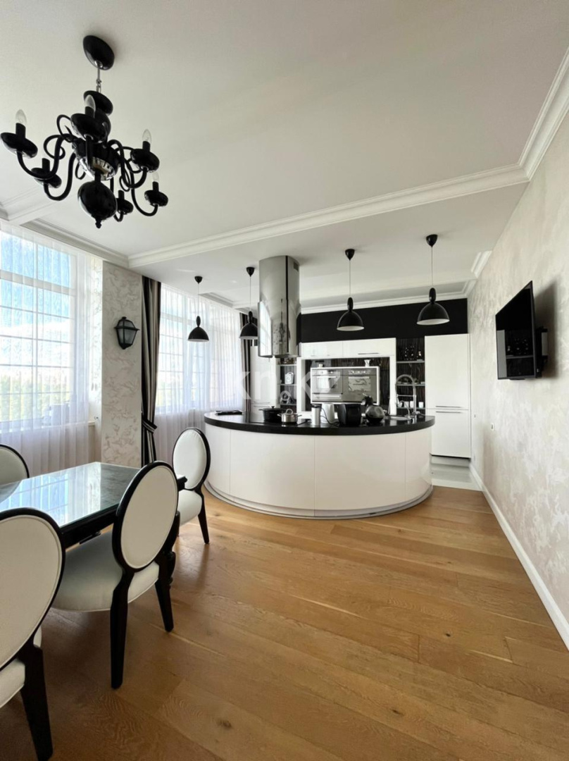 Продажа 3-комнатной квартиры, 162.8 м² в Астане - фото 4