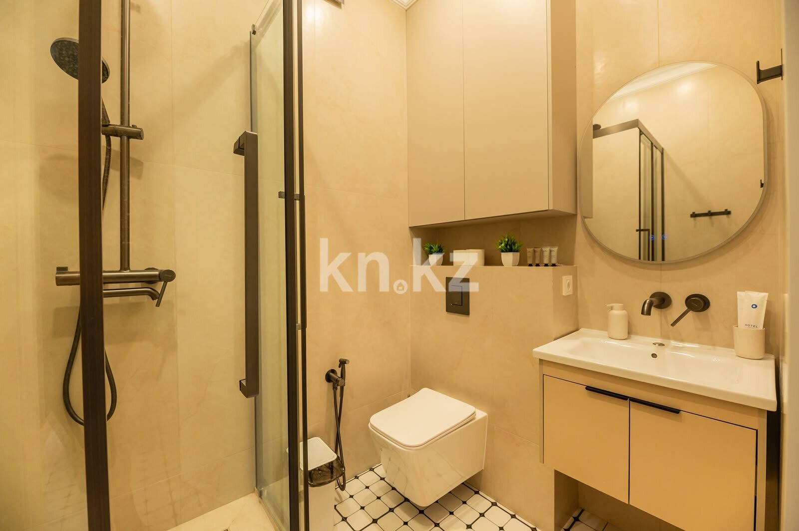 Аренда 3-комнатной квартиры посуточно, 85 м² в Алматы - фото 20