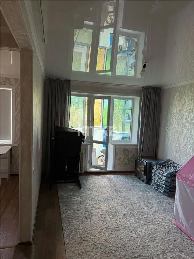 Продажа 3-комнатной квартиры, 60 м², ул. Алиханова, дом  18 в Караганде - фото 2