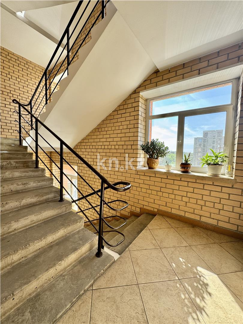 Продажа 3-комнатной квартиры, 160 м², ул. Аманжолова, дом  41 в Караганде - фото 45