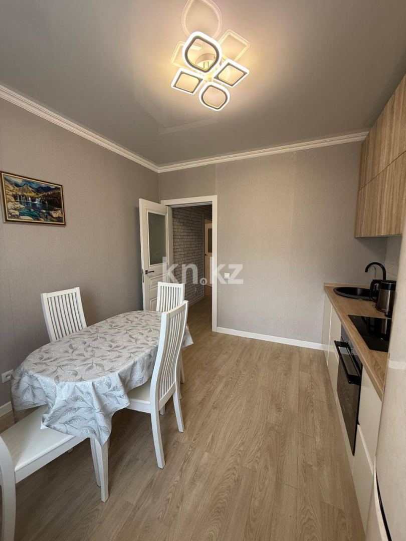 Аренда 1-комнатной квартиры, 41 м², пр. Улы Дала, дом  67 в Астане - фото 2