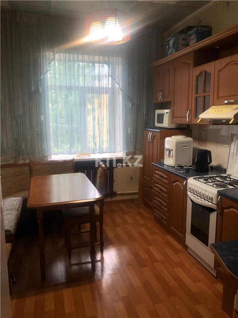 Продажа 3-комнатной квартиры, 92 м², ул. Магнитогорская, дом  36 в Караганде - фото 9