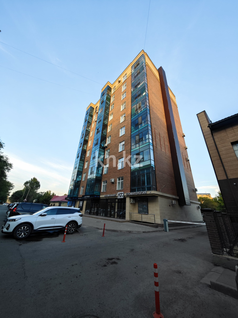 Продажа 3-комнатной квартиры, 105 м², ул. Комиссарова, дом  10/3 в Караганде - фото 2