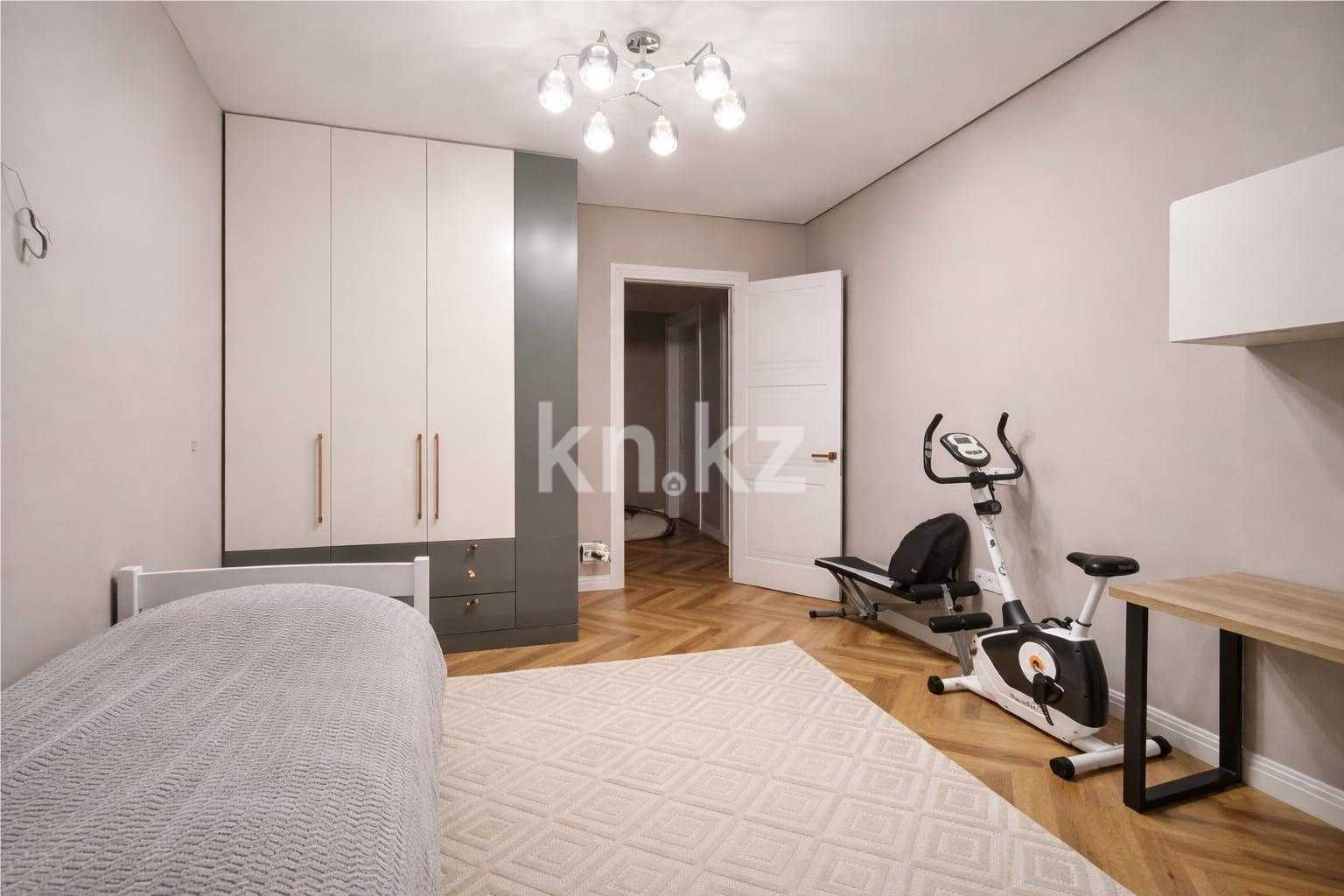 Продажа 4-комнатной квартиры, 135 м² в Астане - фото 4