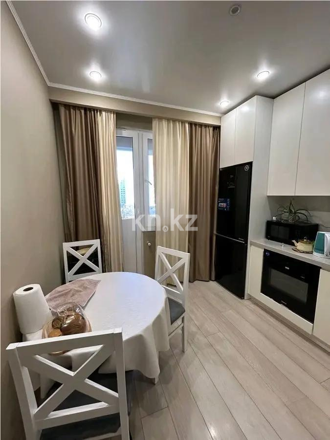 Продажа 2-комнатной квартиры, 61.3 м² в Алматы - фото 3