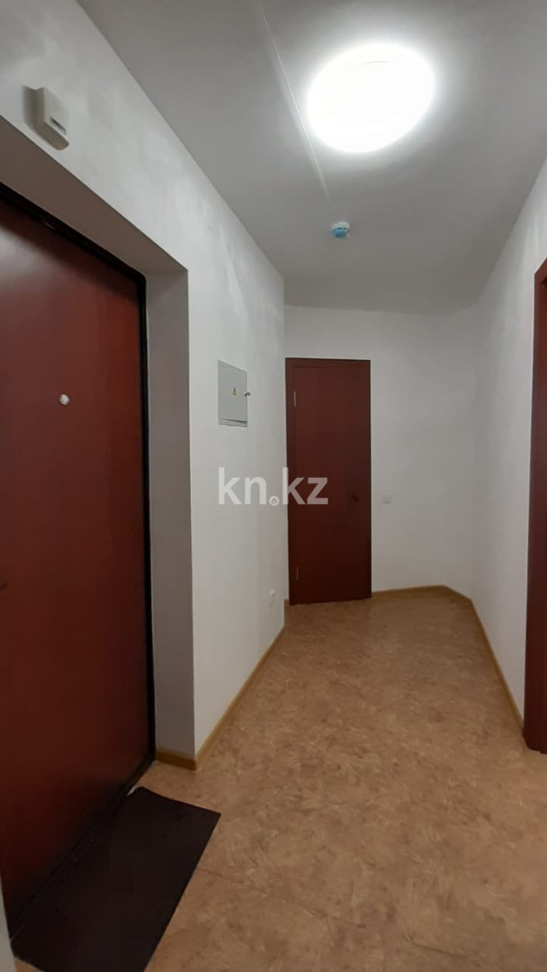 Продажа 1-комнатной квартиры, 42 м², ул. Ашимова, дом  22 в Караганде - фото 3