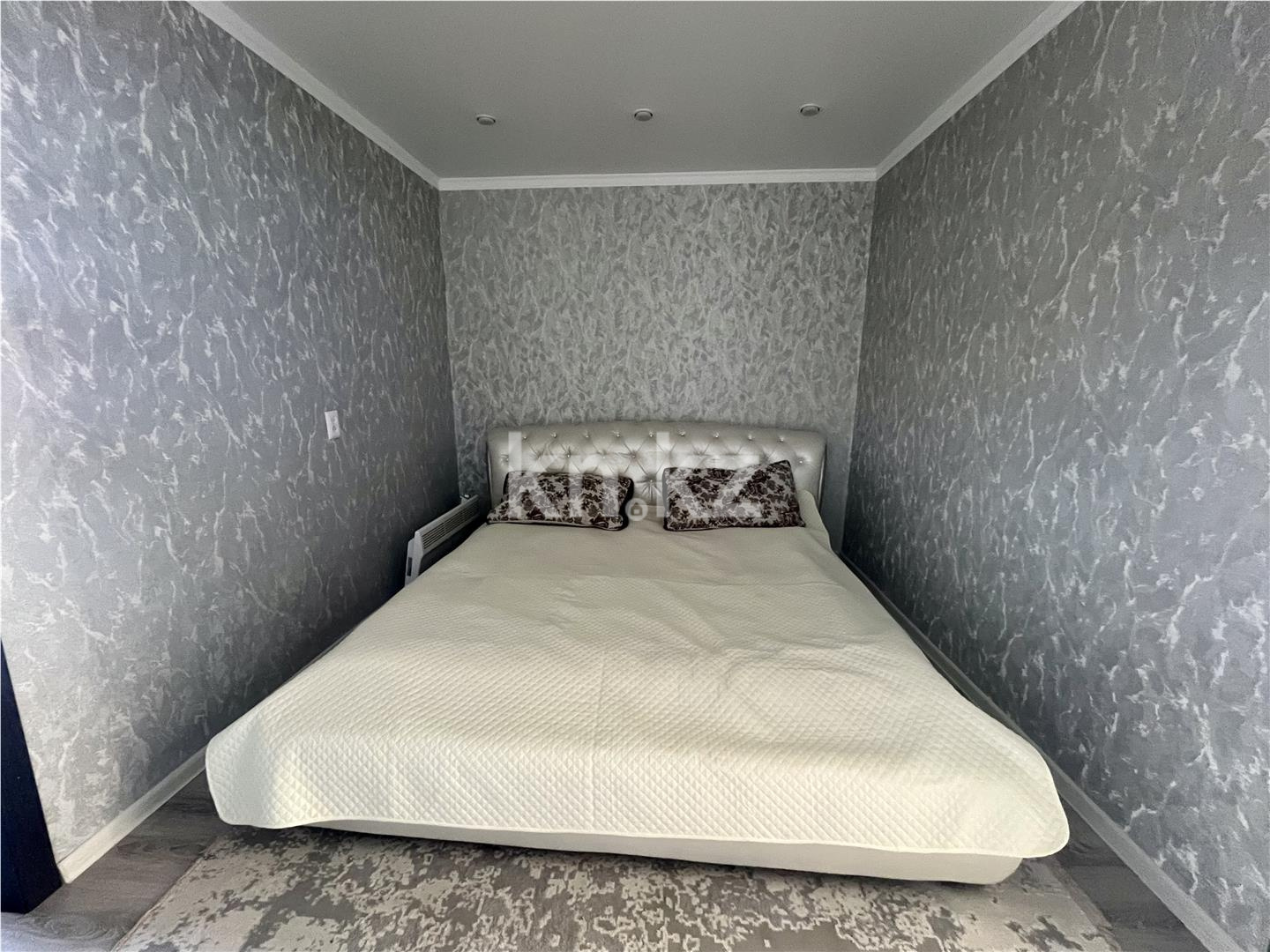 Продажа 6-комнатной квартиры, 79 м², ул. 9-й мкр., дом  42 в Темиртау - фото 3