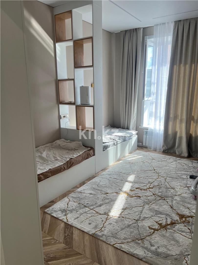 Продажа 3-комнатной квартиры, 75 м², ул. Муканова в Караганде - фото 3