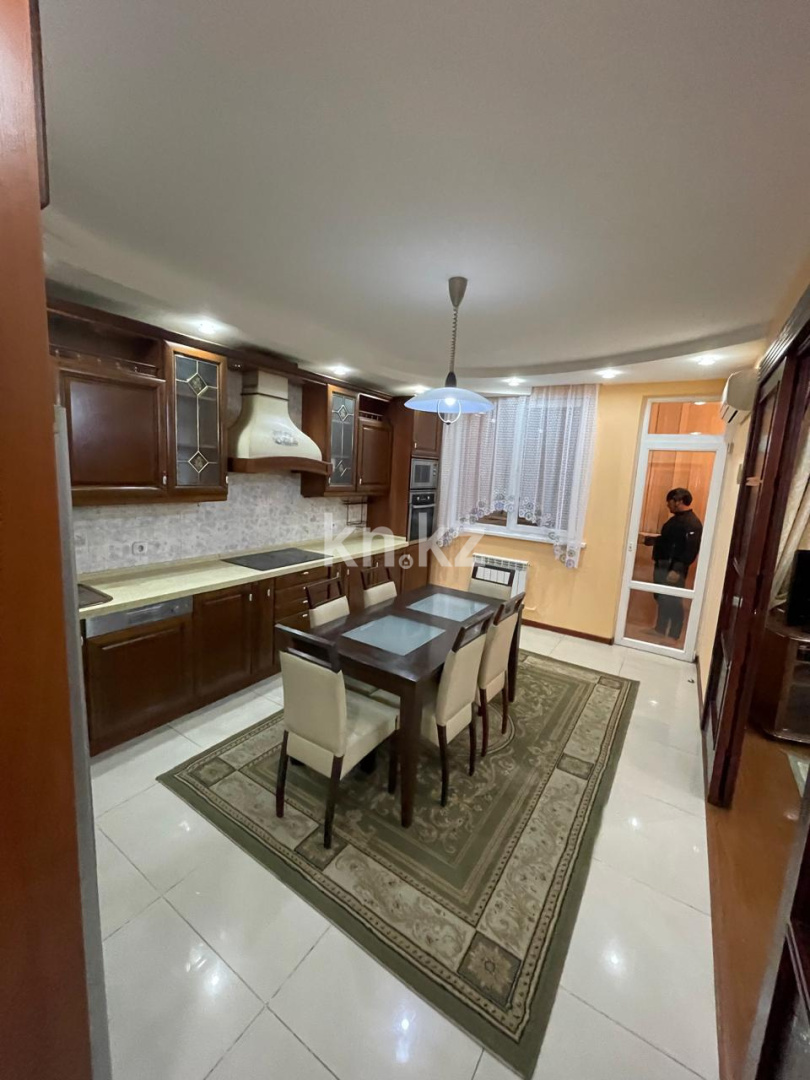 Аренда 3-комнатной квартиры, 115 м², ул. Хусаинова, дом  225 в Алматы