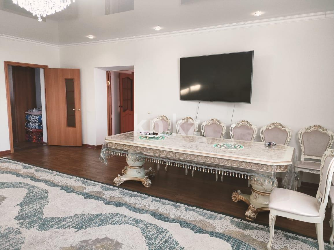 Продажа 5-комнатного дома, 175 м², ул. Молдагуловой в Караганде - фото 3