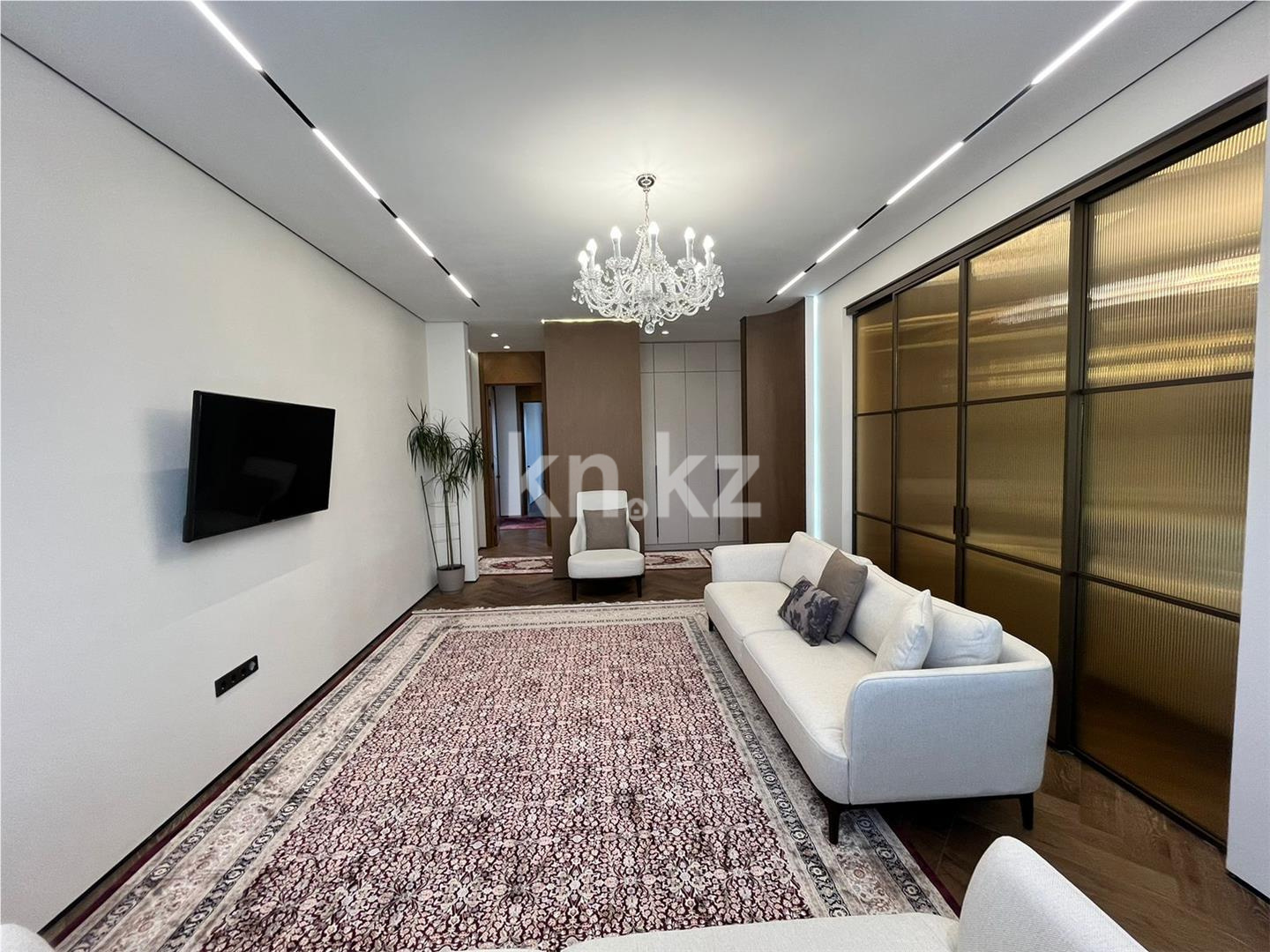 Продажа 4-комнатной квартиры, 130 м² в Астане