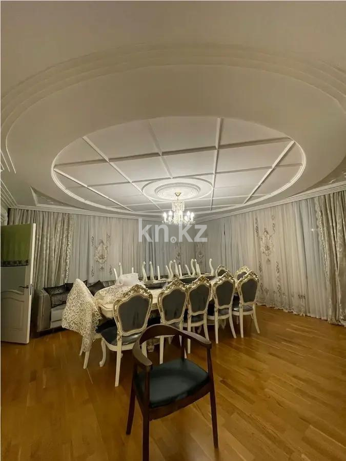 Продажа 8-комнатной квартиры, 300 м², ул. Иманова, дом  7 в Астане