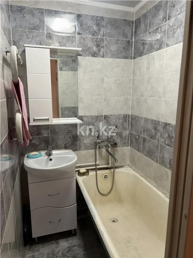 Продажа 1-комнатной квартиры, 31 м², 14 мкр., дом  1 в Караганде - фото 3