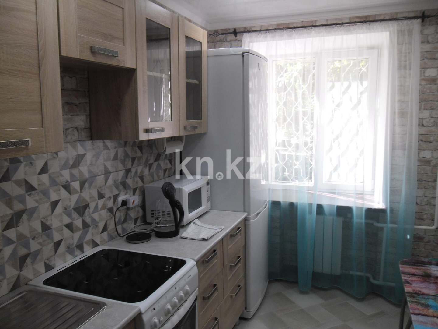 Аренда 3-комнатной квартиры посуточно, 77 м², ул. Набережная Славского, дом  48 в Усть-Каменогорске - фото 8