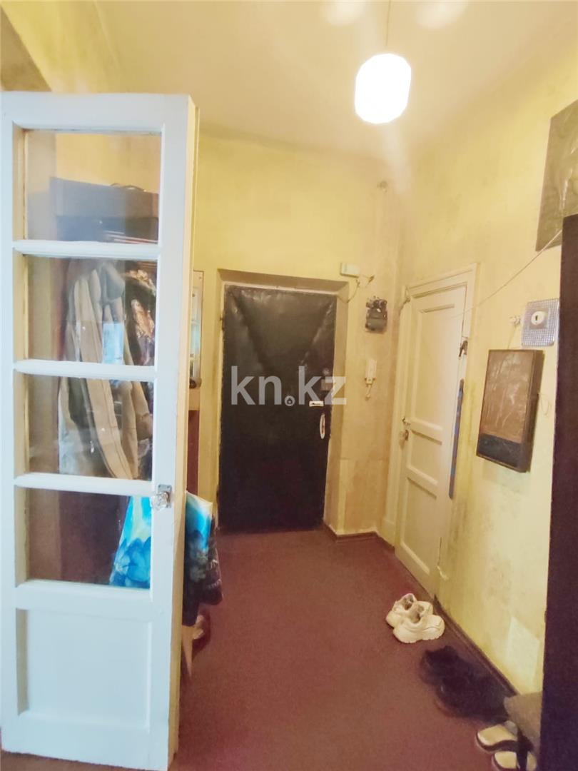 Продажа 2-комнатной квартиры, 57 м², ул. Жамбыла в Караганде - фото 10