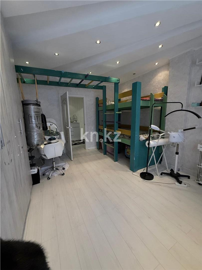 Продажа 3-комнатной квартиры, 76 м² в Караганде - фото 3