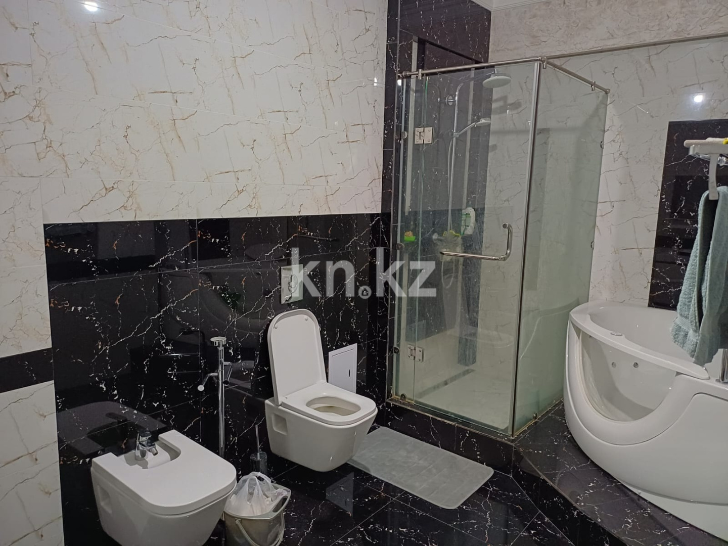 Продажа 5-комнатной квартиры, 270 м², ул. Бокейхана, дом  14 в Астане - фото 13