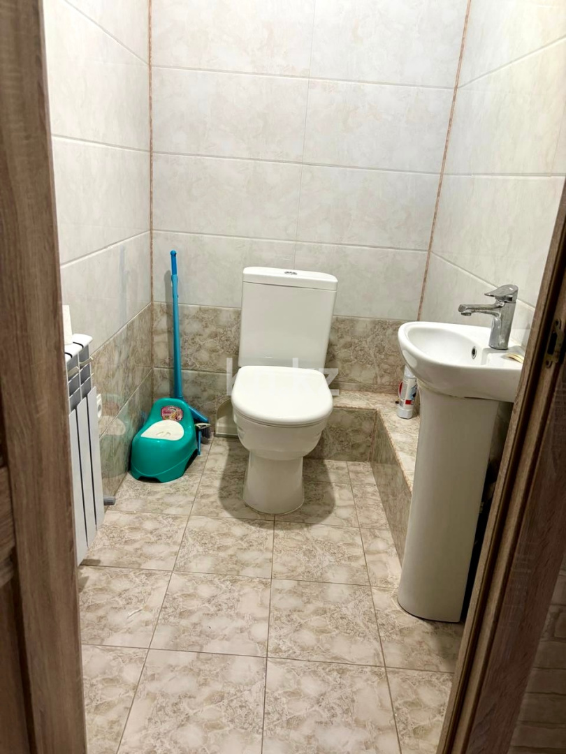 Продажа 2-комнатной квартиры, 65.5 м² в Алматы - фото 9