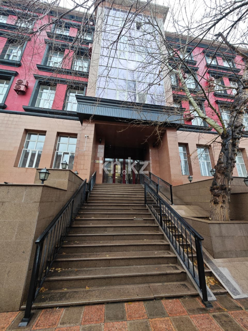 Продажа 3-комнатной квартиры, 96 м², ул. Ержанова, дом  18/6 в Караганде - фото 22