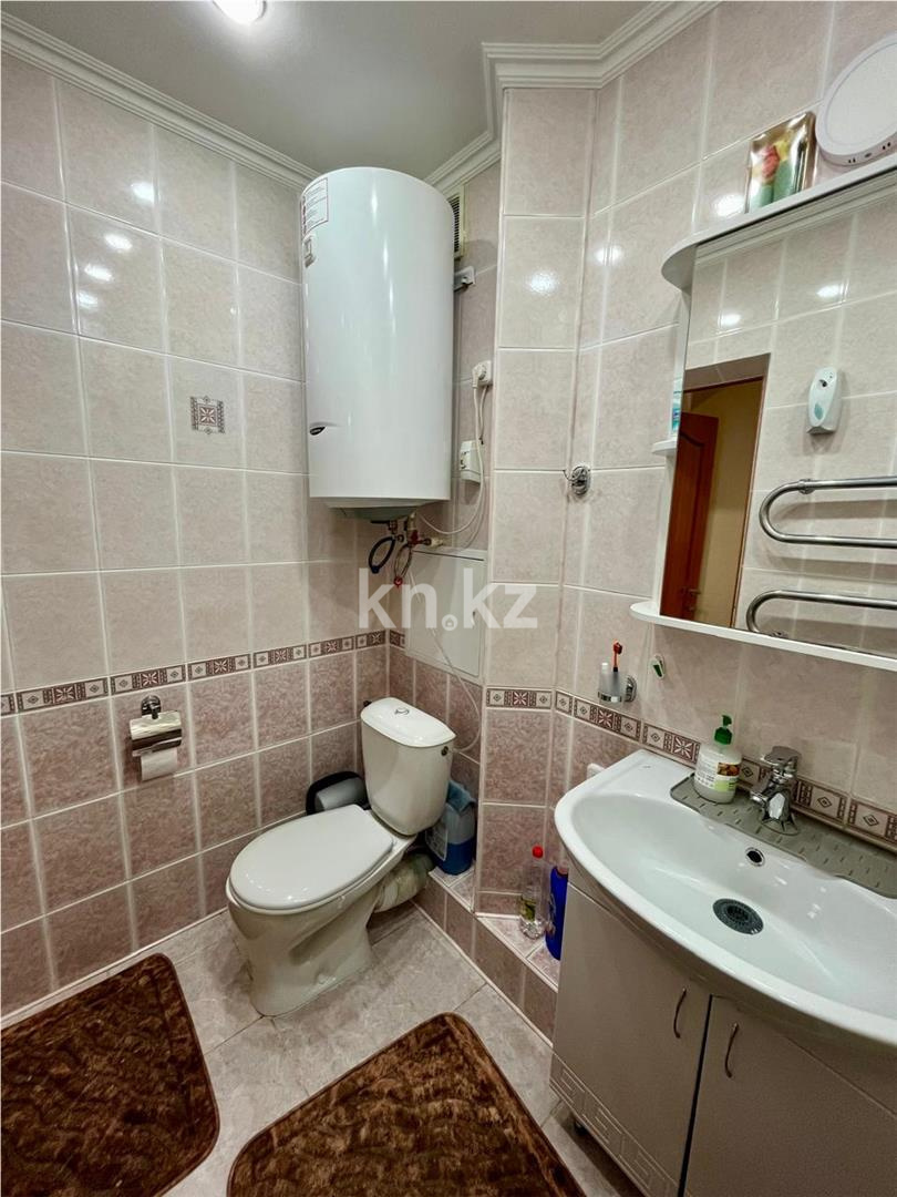 Продажа 3-комнатной квартиры, 61 м², ул. Маметовой в Караганде - фото 11