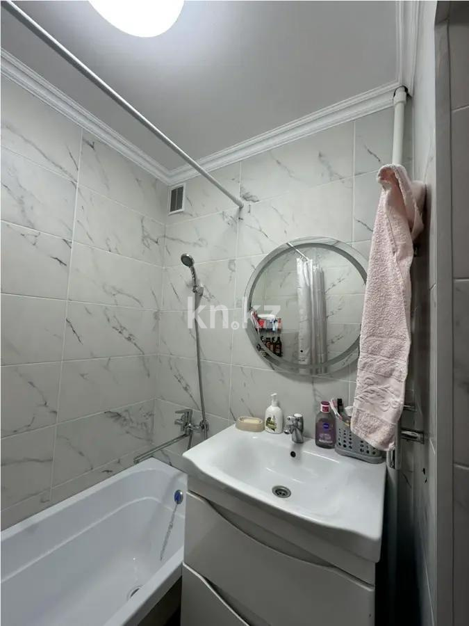 Продажа 4-комнатной квартиры, 81 м², мкр-н Голубые Пруды, дом  13 в Караганде - фото 6