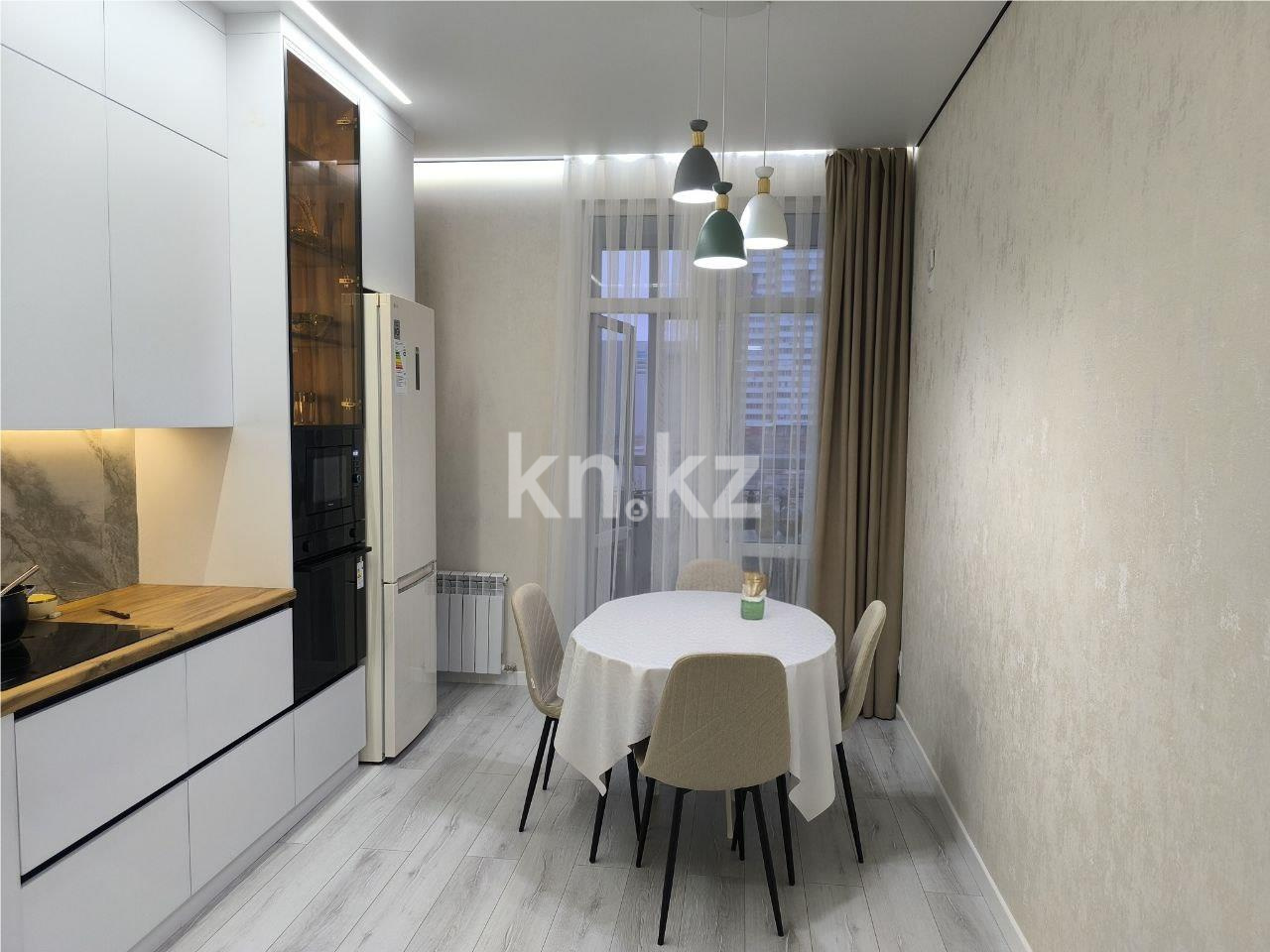 Продажа 3-комнатной квартиры, 89 м², ул. Букетова, дом  3/4 в Караганде - фото 8