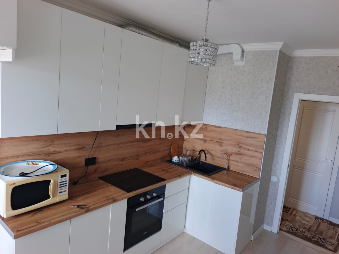 Аренда 2-комнатной квартиры, 65 м² в Астане