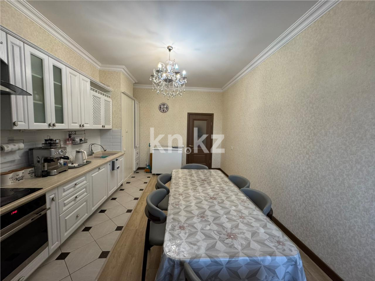 Продажа 2-комнатной квартиры, 104 м², ул. Керей, Жанибек хандар, дом  22 в Астане - фото 8