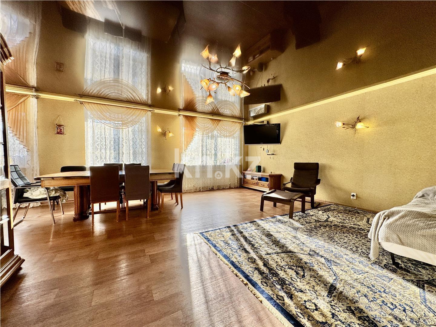 Продажа 3-комнатной квартиры, 93 м², ул. Гоголя, дом  46/3 в Караганде - фото 4