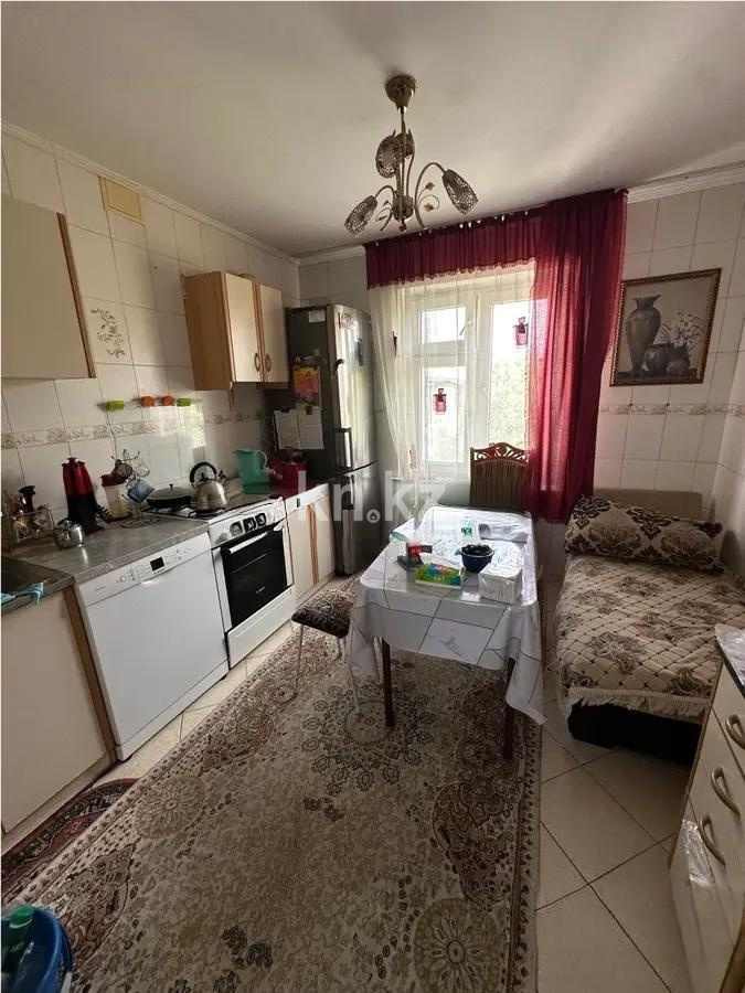 Продажа 4-комнатной квартиры, 74 м², мкр-н Аксай-3а, дом  63 в Алматы - фото 4