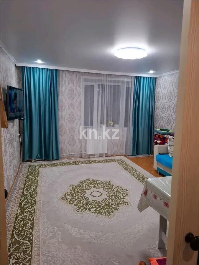 Продажа 4-комнатной квартиры, 77 м² в Караганде