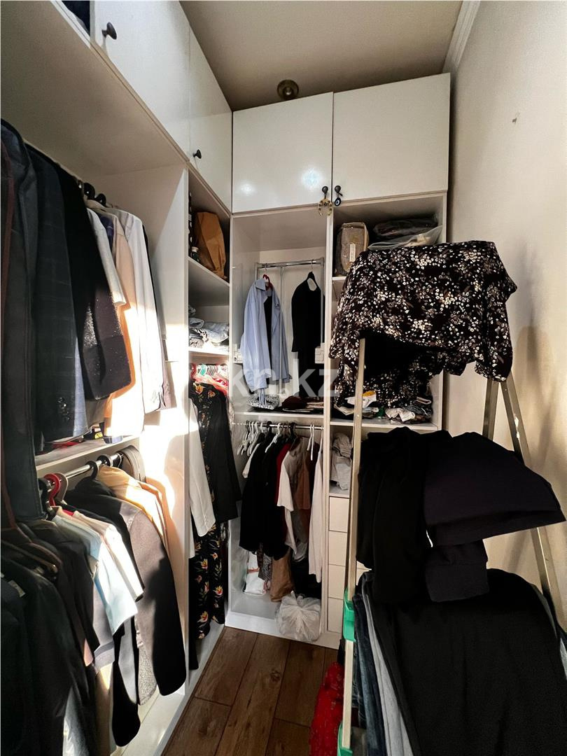 Продажа 7-комнатного дома, 320 м², ул. Кабжанова в Караганде - фото 12