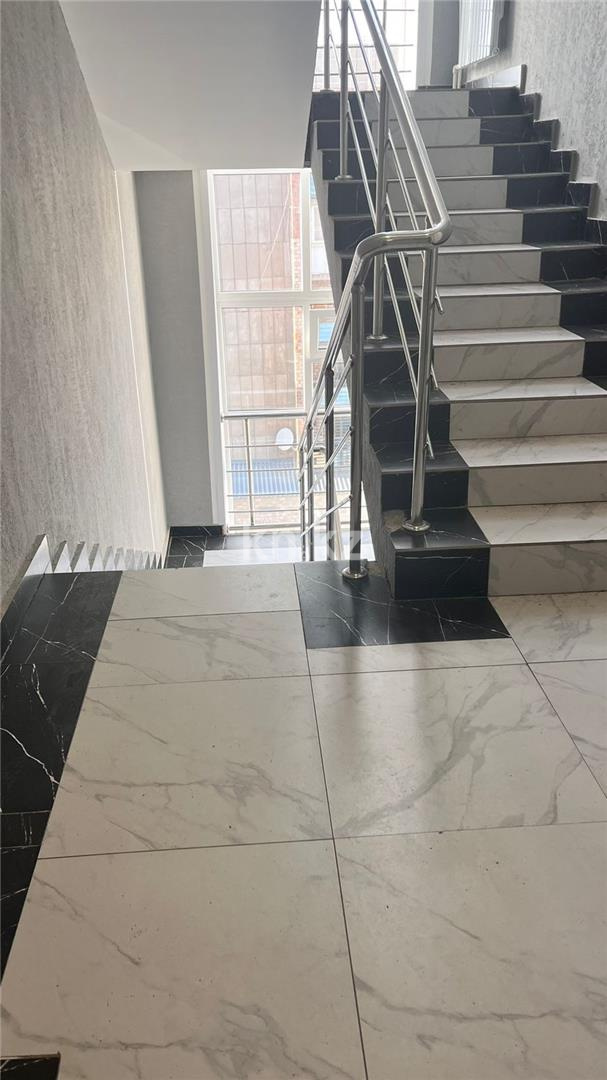 Продажа 2-комнатной квартиры, 65 м², ул. Муканова в Караганде - фото 5