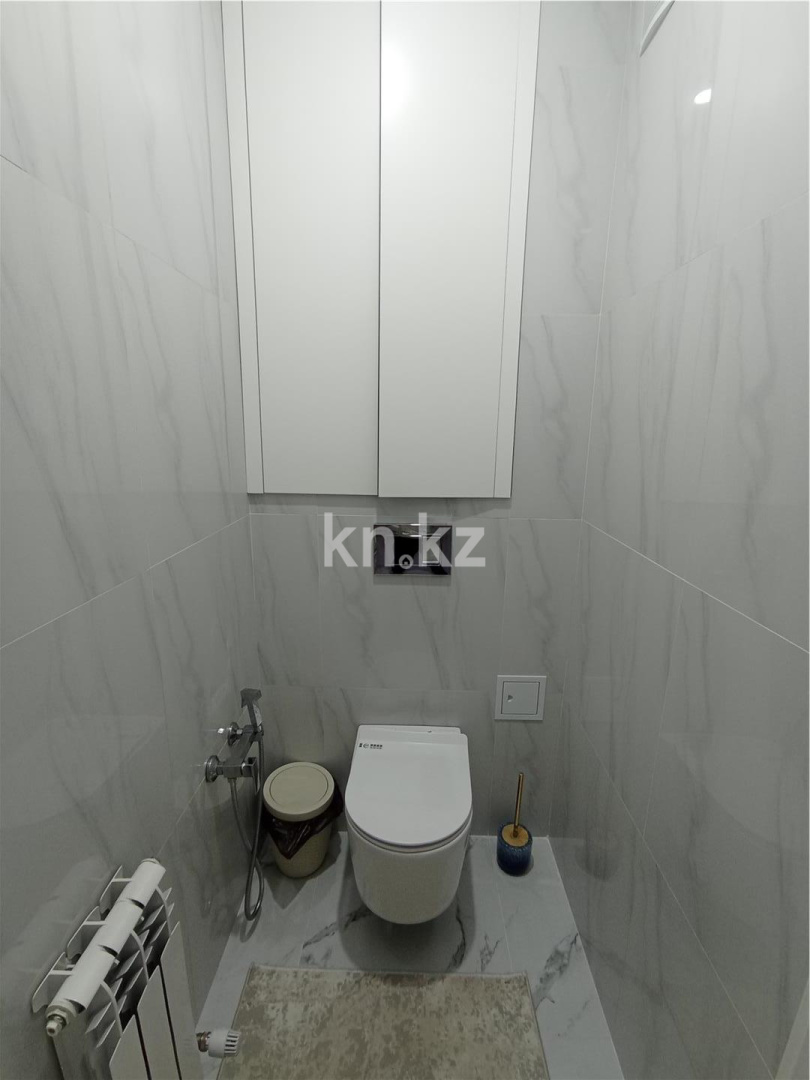 Продажа 3-комнатной квартиры, 84 м², ул. Муканова в Караганде - фото 10