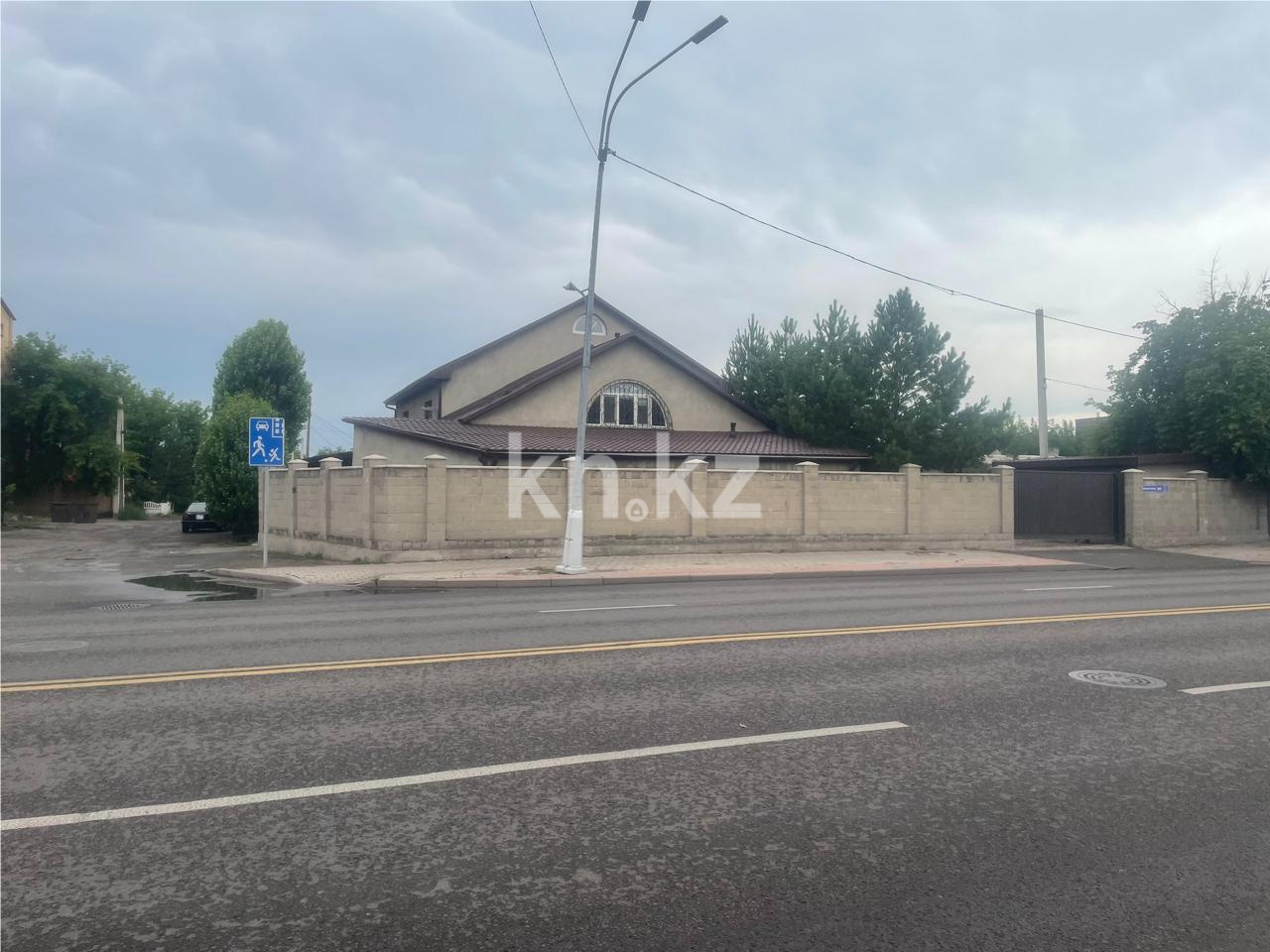 Продажа 10-комнатного дома, 340 м², ул. Гоголя в Караганде