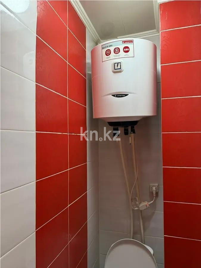 Продажа 3-комнатной квартиры, 63 м², пр. Строителей, дом  18 в Караганде - фото 5