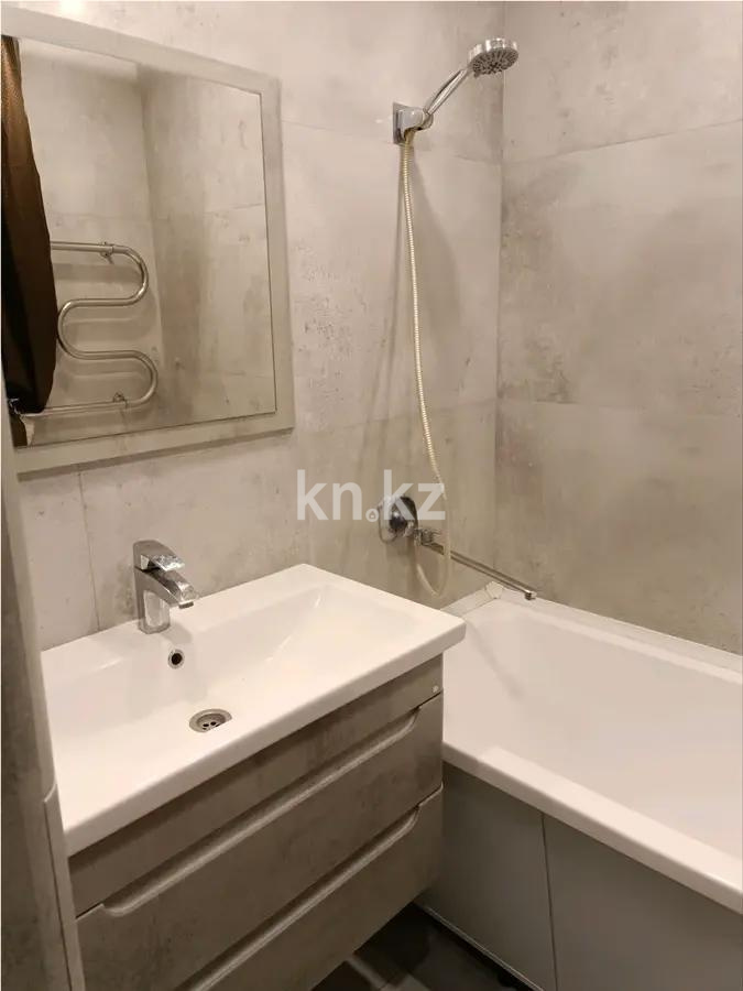 Продажа 2-комнатной квартиры, 54 м², мкр-н Мамыр-7, дом  1 в Алматы - фото 4