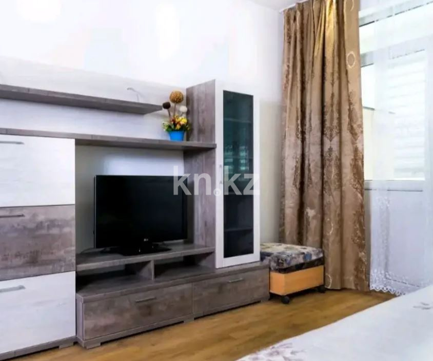 Аренда 1-комнатной квартиры посуточно, 56 м², 2-й микрорайон, 40Г, дом  40г в Алматы - фото 2